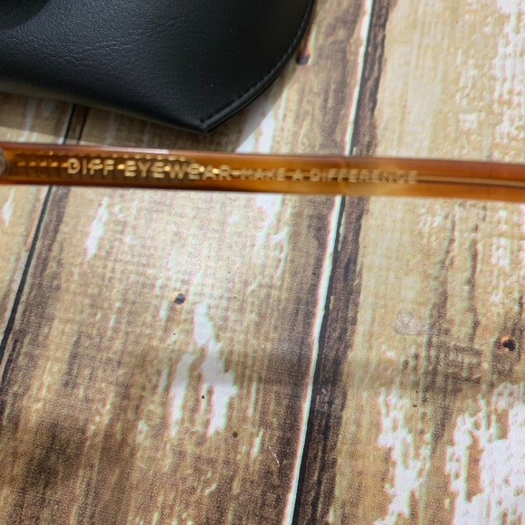 NWT Diff Sunglasses - Picture 3 of 5